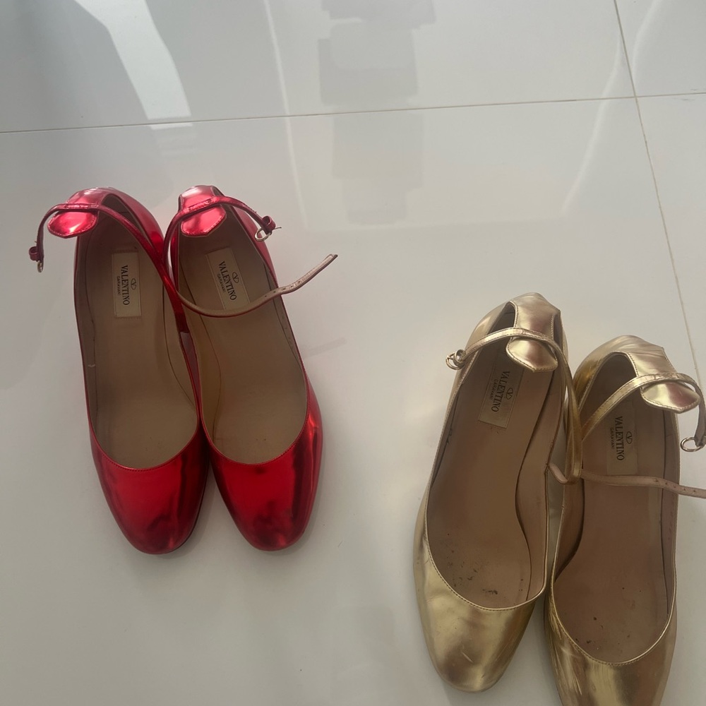 Valentino Shiny Red Heels - Picture 3 of 11